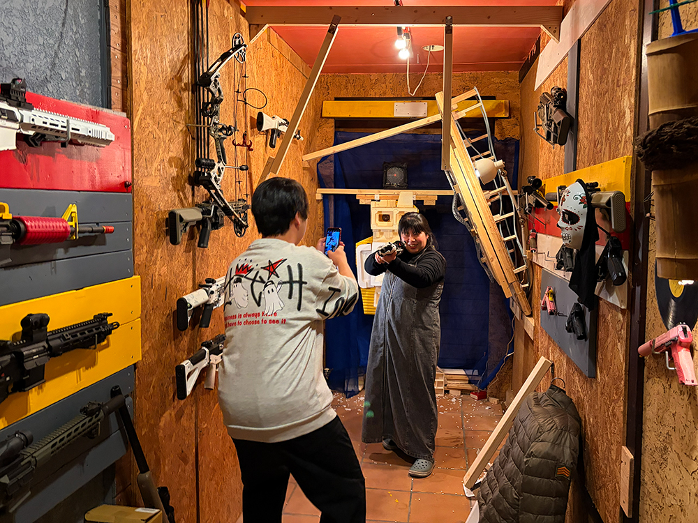 シューティングラウンジ